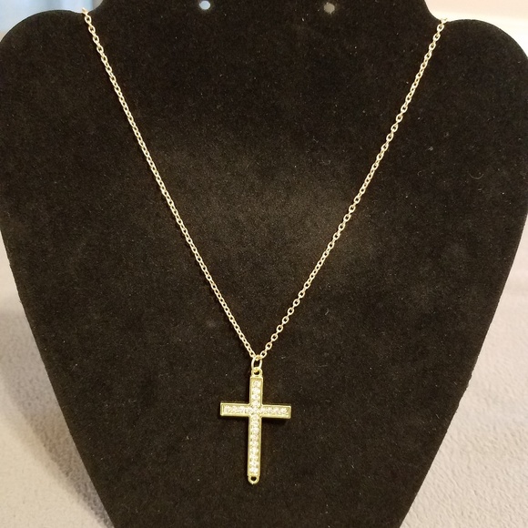 Cross Necklace - Picture 1 of 2